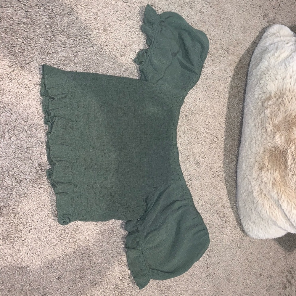 Green crop top